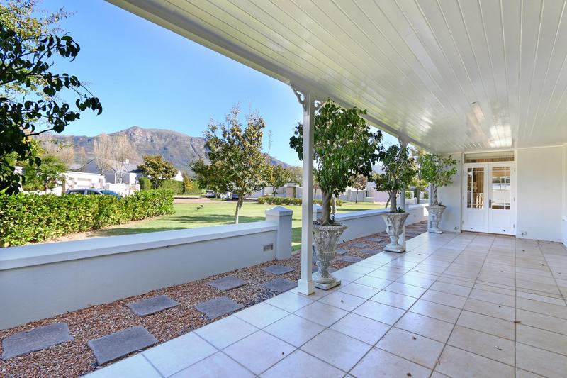 To Let 4 Bedroom Property for Rent in Steenberg Estate Western Cape